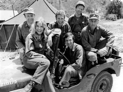 File:MASH TV cast 1974.JPG - Wikipedia