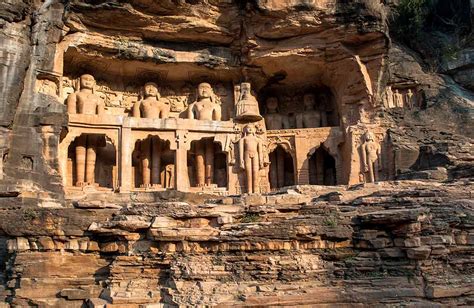 Best 18 Places to Visit in Gwalior (2024): Timing, Entry Fee