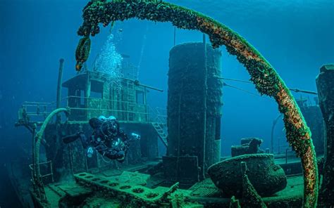 Graveyard of the Great Lakes: Tobermory’s Shipwrecks | Luxe Beat Magazine