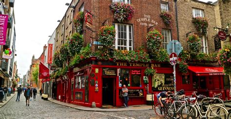 Ireland's Enchanting Charms: 10 Beautiful and Amazing Tourist ...