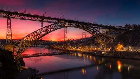 Dom Luís Bridge over River Douro at dusk - backiee