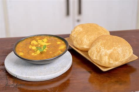 Poori Aloo Bhaji Recipe | Puri Bhaji Banane Ki Recipe | Aloo Puri Bhaji ...