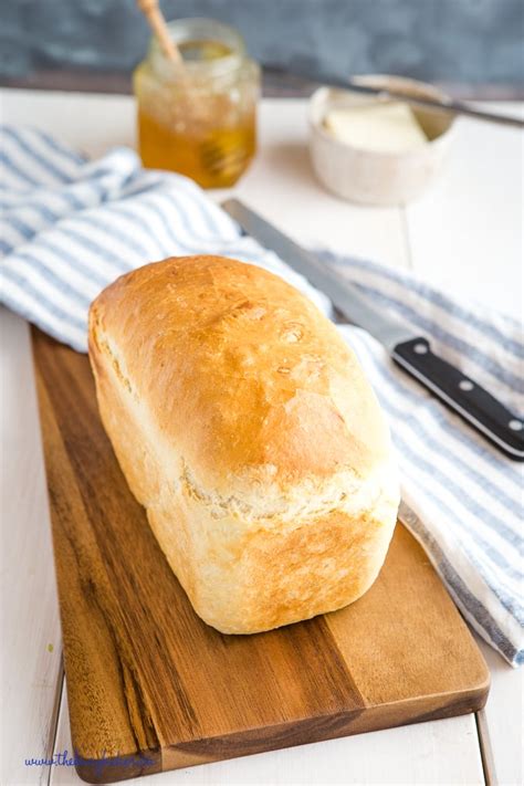 Easy White Sandwich Bread {Old Fashioned Recipe} - The Busy Baker