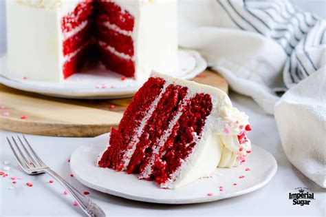 Red Velvet Cake with White Chocolate Frosting | Imperial Sugar