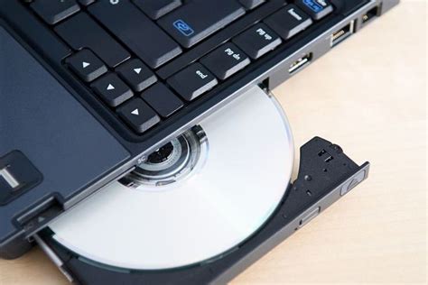 Use This Simple Trick to Open Your Stuck Disc Drive | Lenovo laptop