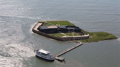 Fort Sumter Tours | Charleston Area CVB