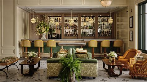 Four Seasons Hotel Boston Reopens, Revealing a Dramatic Lobby ...