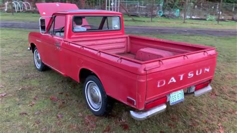 1972 Datsun Pickup truck - YouTube