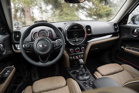 VIDEO: Carwow drives the new MINI Countryman