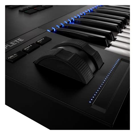 Native Instruments Komplete Kontrol S49 MK2 with Komplete 13 Ultimate ...