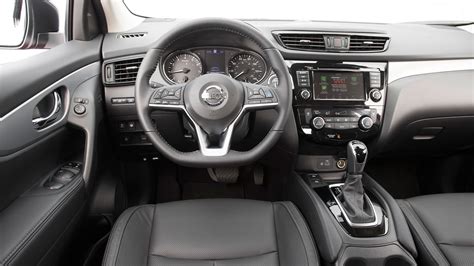 2020 Nissan Rogue Sport Interior Review | Nissan rogue interior, Nissan ...