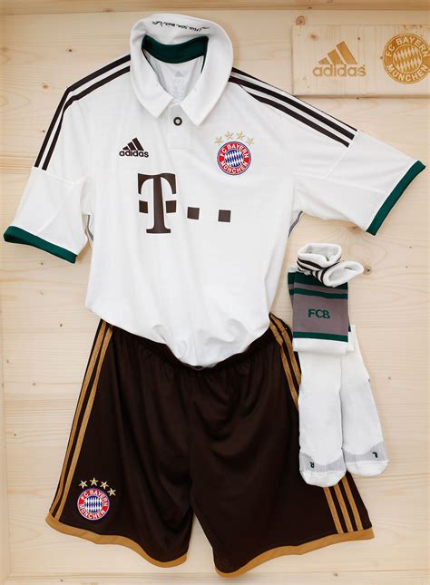 Jersey Bayern Munich Oktoberfest - Jersey Terlengkap