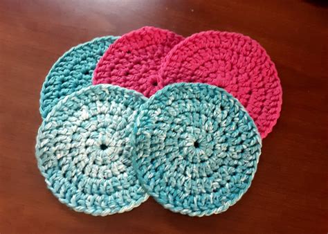 Easy Crochet Coaster Pattern - Craft and Crochet