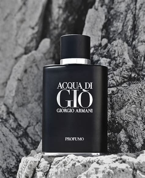 Acqua di Gio Profumo Giorgio Armani cologne - a new fragrance for men 2015