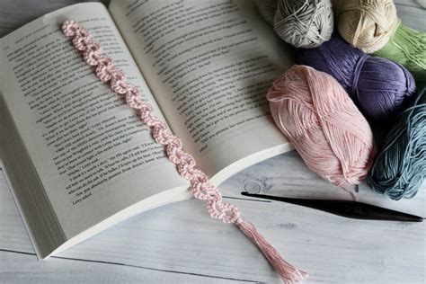 Crescent Bookmark Crochet Pattern | Rich Textures Crochet