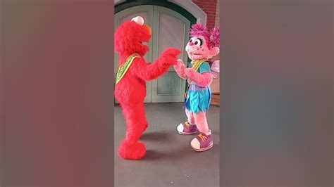 ️Elmo & Abby dancing together💗 #mardigras #sesameplace #elmo # ...