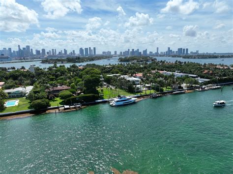 South Beach Miami Boat Tour | Sunset and Celebrity Home Cruise