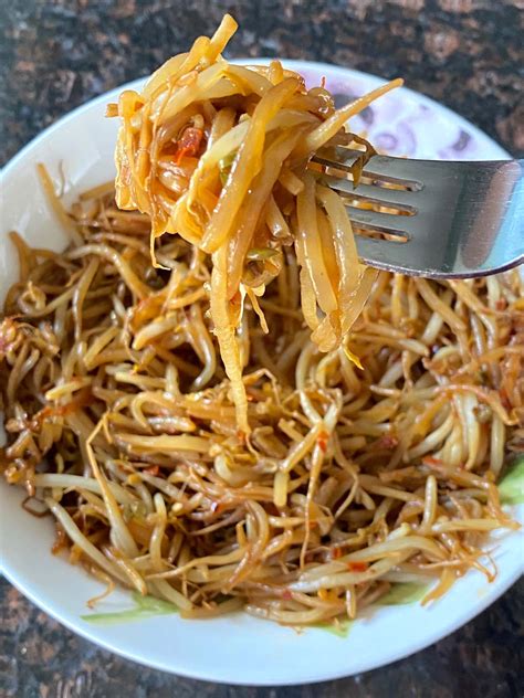 Sauteed Bean Sprouts Recipe – Melanie Cooks