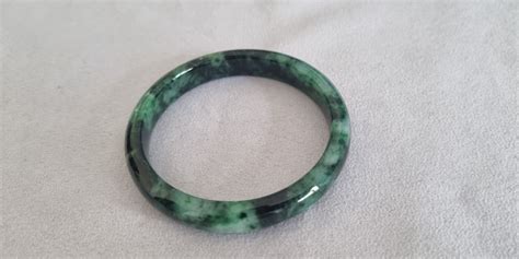 Jade bangle, Women's Fashion, Jewelry & Organisers, Bracelets on Carousell