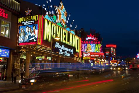 david leadbitter photography: Clifton Hill, Niagara Falls, Ontario