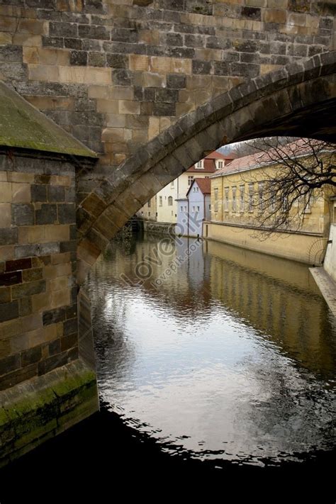 Prague Old Bridge And Old Town House Photo Picture And HD Photos | Free ...