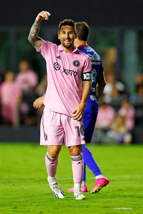 Lionel Messi scores during his Inter Miami debut against Cruz Azul