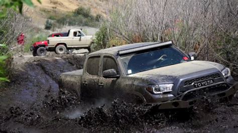 Toyota Tacoma vs Chevy Colorado! Mid-Size Shootout in Azusa Canyon OHV ...