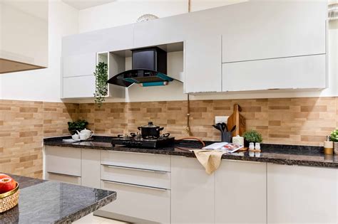 Ceramic Matte Brown Kitchen Tile Design In A Stacked Pattern | Livspace