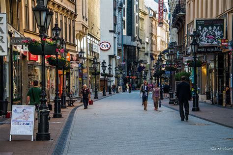 2015 - Budapest - Architecture - Vaci Utca Pedestrian Mall… | Flickr