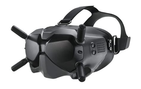 DJI's FPV Goggles V2: Old look, new features