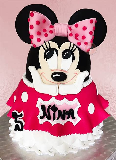 Minnie Mouse Face Cake