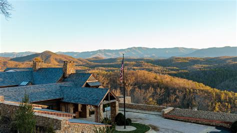 Inside Tennessee's Luxurious New Blackberry Mountain Resort - Maxim