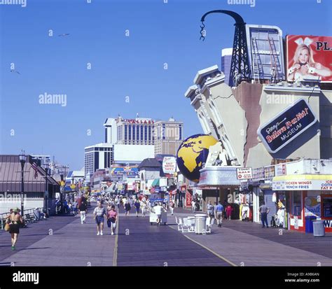 BOARDWALK SHOPS ATLANTIC CITY NEW JERSEY USA Stock Photo - Alamy