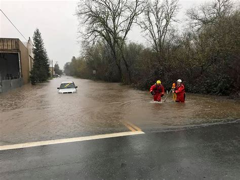 Northern California Floods Prompt Thousands to Evacuate