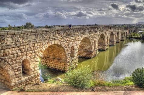 Pin by cec on Arches Bridges & Tunnels | Spain, Roman architecture, Bridge