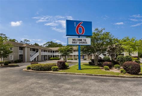 Pet Friendly Hotels in Gulf Shores, Alabama accepting Dogs and Cats