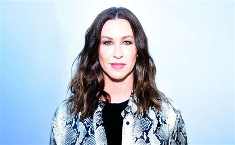 Alanis Morissette Announces "Triple Moon Tour" with Joan Jett