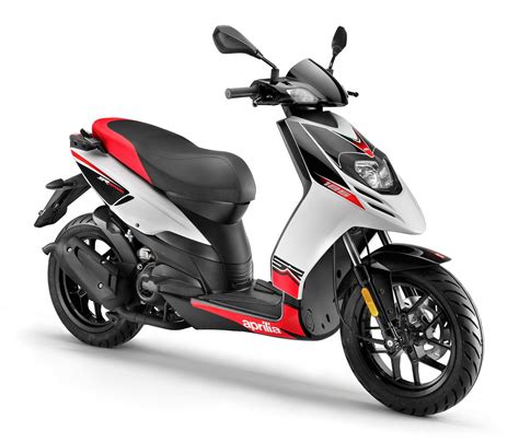 APRILIA SR Motard 125 (2013-2014) Specs, Performance & Photos ...