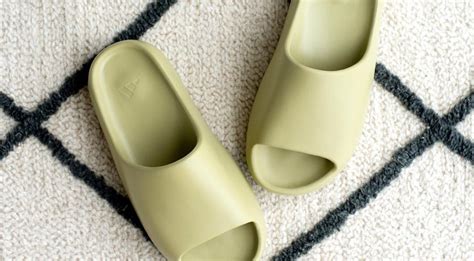 Yeezy Slide Resin: The Perfect Must-Cop Footwear For Staying Indoors