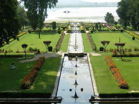 Mughal Gardens, Srinagar| Photos, Timings, Best Time To Visit