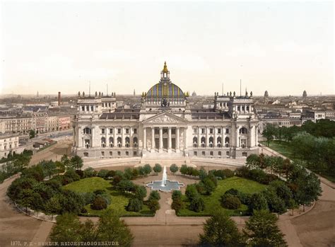 The German Reichstag in 1900 - old cupola : europe