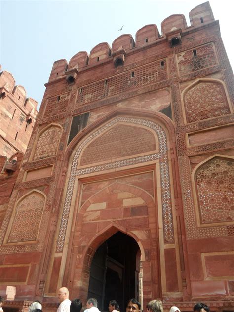 Red Fort, Agra | History travel, India architecture, Red fort