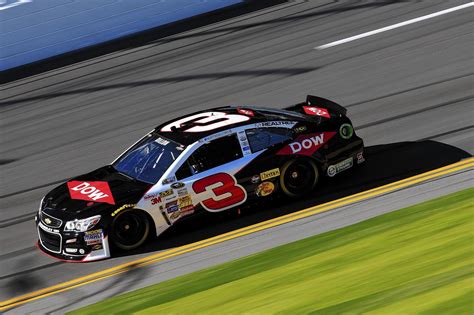 Austin Dillon wins Daytona 500 pole in iconic No. 3 number made famous ...