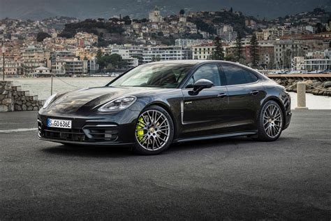 2022 Porsche Panamera Plug-in Hybrid Prices, Reviews, and Pictures ...