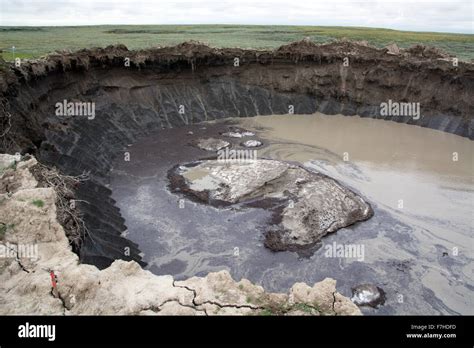 Yamal crater, Yamal Peninnsula Stock Photo - Alamy