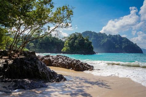 12 Pantai di Banyuwangi Ini Cocok Untuk Menenangkan Diri