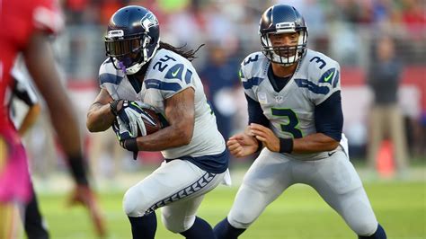 9 years after lifting Super Bowl XLVIII together, Marshawn Lynch lifts ...