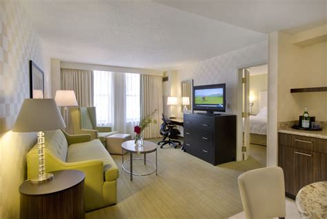 1 Bedroom Suite - Living Room | Chicago hotels, Downtown chicago hotels ...