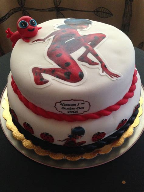 Ladybug and cat noir cake | Cake, Birthday cake, Ladybug