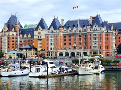 TOP 5 THINGS TO DO IN VICTORIA, VANCOUVER ISLAND - GoHikeTravel